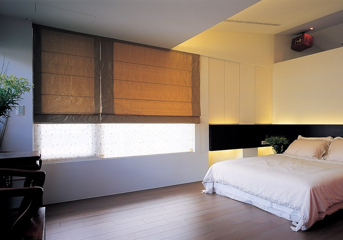 Somfy - roman blind bedroom